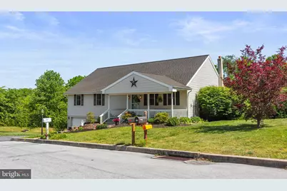 112 Beech Avenue, Fredericksburg, PA 17026 - Photo 2