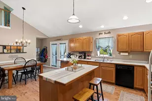 112 Beech Ave, Fredericksburg, PA 17026 - Photo 10