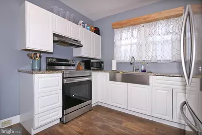 437 N 3rd Avenue, Lebanon, PA 17046 - Photo 2