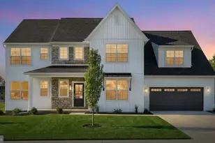 124 Forge Dr, Lebanon, PA 17042 - Photo 2
