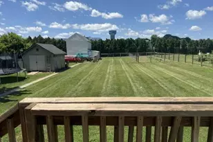 125 N Mechanic St, Fredericksburg, PA 17026 - Photo 2