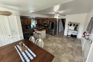 125 N Mechanic St, Fredericksburg, PA 17026 - Photo 4