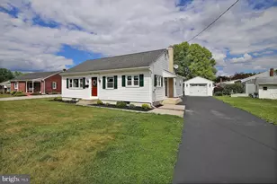 124 S Spruce St, Annville, PA 17003 - Photo 2