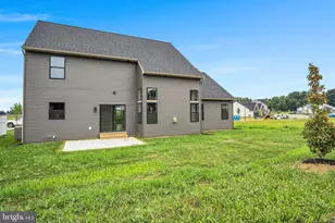131 Alexandria Dr, Annville, PA 17003 - Photo 2