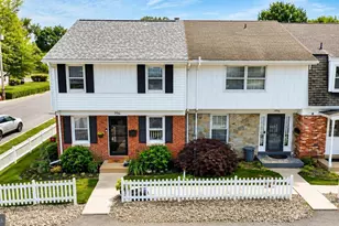 998 E Maple St, Palmyra, PA 17078 - Photo 2