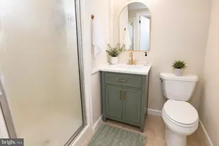 998 E Maple St, Palmyra, PA 17078 - Photo 18
