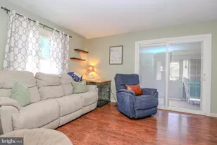 998 E Maple St, Palmyra, PA 17078 - Photo 12