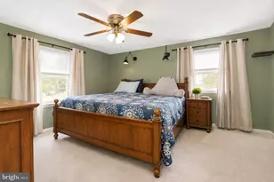 998 E Maple St, Palmyra, PA 17078 - Photo 16