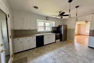 19 Pine Ave, Lebanon, PA 17042 - Photo 6