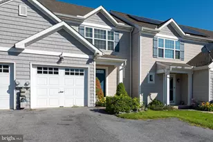 201 Wheatstone Ln, Lebanon, PA 17042 - Photo 2