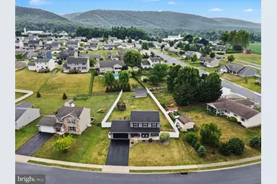 223 Edgemont Ln, Newmanstown, PA 17073 - Photo 2