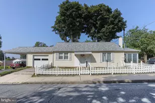 201 S Hetrick Ave, Palmyra, PA 17078 - Photo 2