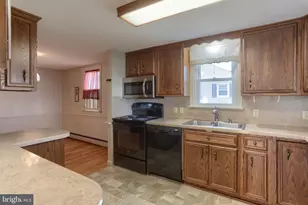 201 S Hetrick Ave, Palmyra, PA 17078 - Photo 10