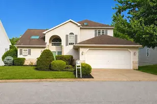 532 Waterside Cir L-0133, Lebanon, PA 17042 - Photo 2