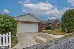 231 W Elm St, Palmyra, PA 17078 - Photo 32