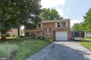 1411 Esther Dr, Lebanon, PA 17042 - Photo 2