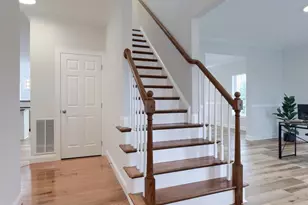 500 Sweetwater Dr, Palmyra, PA 17078 - Photo 4