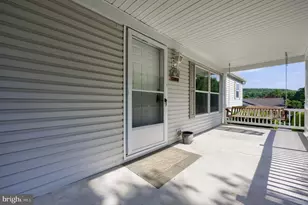 1037 Hemlock Cir, Manheim, PA 17545 - Photo 8