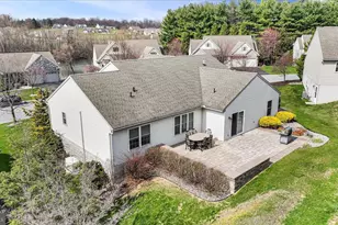 858 Water Edge Ct, Lebanon, PA 17046 - Photo 6