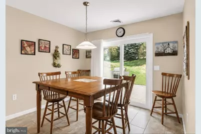 858 Water Edge Ct, Lebanon, PA 17046 - Photo 12
