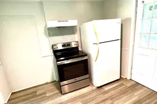 525 N Gannon St, Lebanon, PA 17046 - Photo 2