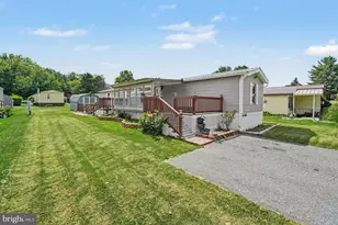 181 Northcrest Acres Park Tp-0181, Lebanon, PA 17046 - Photo 2