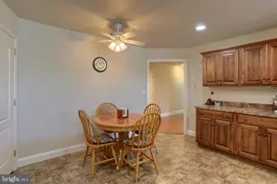 1020 English Dr, Lebanon, PA 17042 - Photo 6