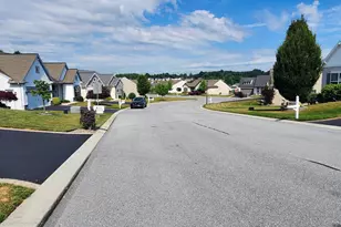 928 Sweetbay Ln Ln, Lebanon, PA 17046 - Photo 10
