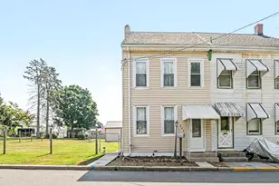 304 N 20th St, Lebanon, PA 17046 - Photo 2