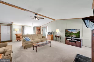 379 W Spruce St, Palmyra, PA 17078 - Photo 6