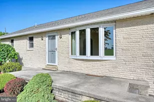 827 N 8th Ave, Lebanon, PA 17046 - Photo 2