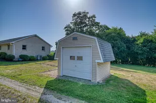 827 N 8th Ave, Lebanon, PA 17046 - Photo 30