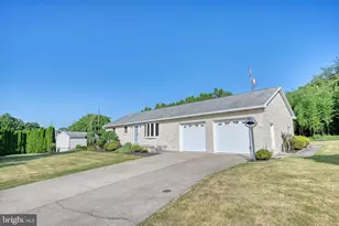 827 N 8th Ave, Lebanon, PA 17046 - Photo 1