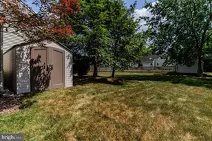 140 N Thistledown Dr, Palmyra, PA 17078 - Photo 4