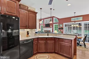 804 Shore Landing Dr, Lebanon, PA 17046 - Photo 18