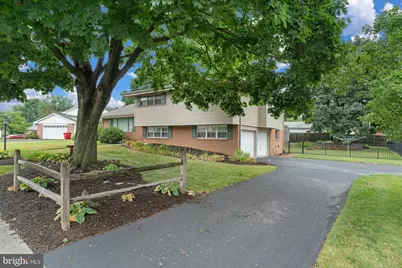 102 Lynnwood Drive, Palmyra, PA 17078 - Photo 2