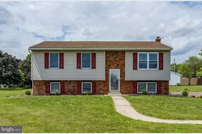221 W Hamilton Avenue, Myerstown, PA 17067 - Photo 2