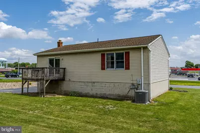 221 W Hamilton Avenue, Myerstown, PA 17067 - Photo 8