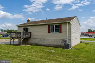 221 W Hamilton Ave, Myerstown, PA 17067 - Photo 8