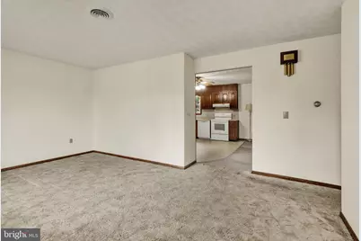 812 Sycamore Ln, Lebanon, PA 17046 - Photo 6