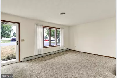 812 Sycamore Ln, Lebanon, PA 17046 - Photo 4