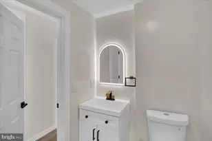 221 E Guilford St, Lebanon, PA 17046 - Photo 14