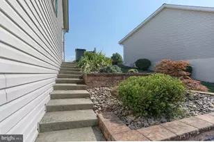 625 Progress Ave, Lebanon, PA 17042 - Photo 8