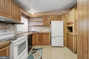 2015 E Pennsylvania Ave, Lebanon, PA 17042 - Photo 12