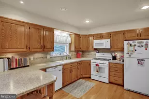 313 Acorn Cir, Lebanon, PA 17042 - Photo 12