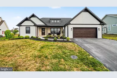 227 Daisy Drive, Lebanon, PA 17046 - Photo 2