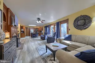 1701 Hickory Dr, Lebanon, PA 17042 - Photo 14
