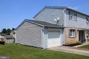 35 Walnut Mill Ln, Cleona, PA 17042 - Photo 4