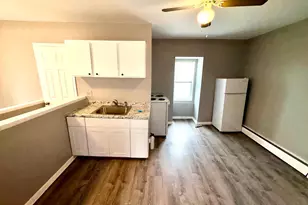 512 N 10th St, Lebanon, PA 17046 - Photo 1