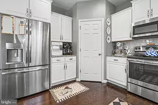 1 Greystone Xing L-0119, Lebanon, PA 17042 - Photo 12